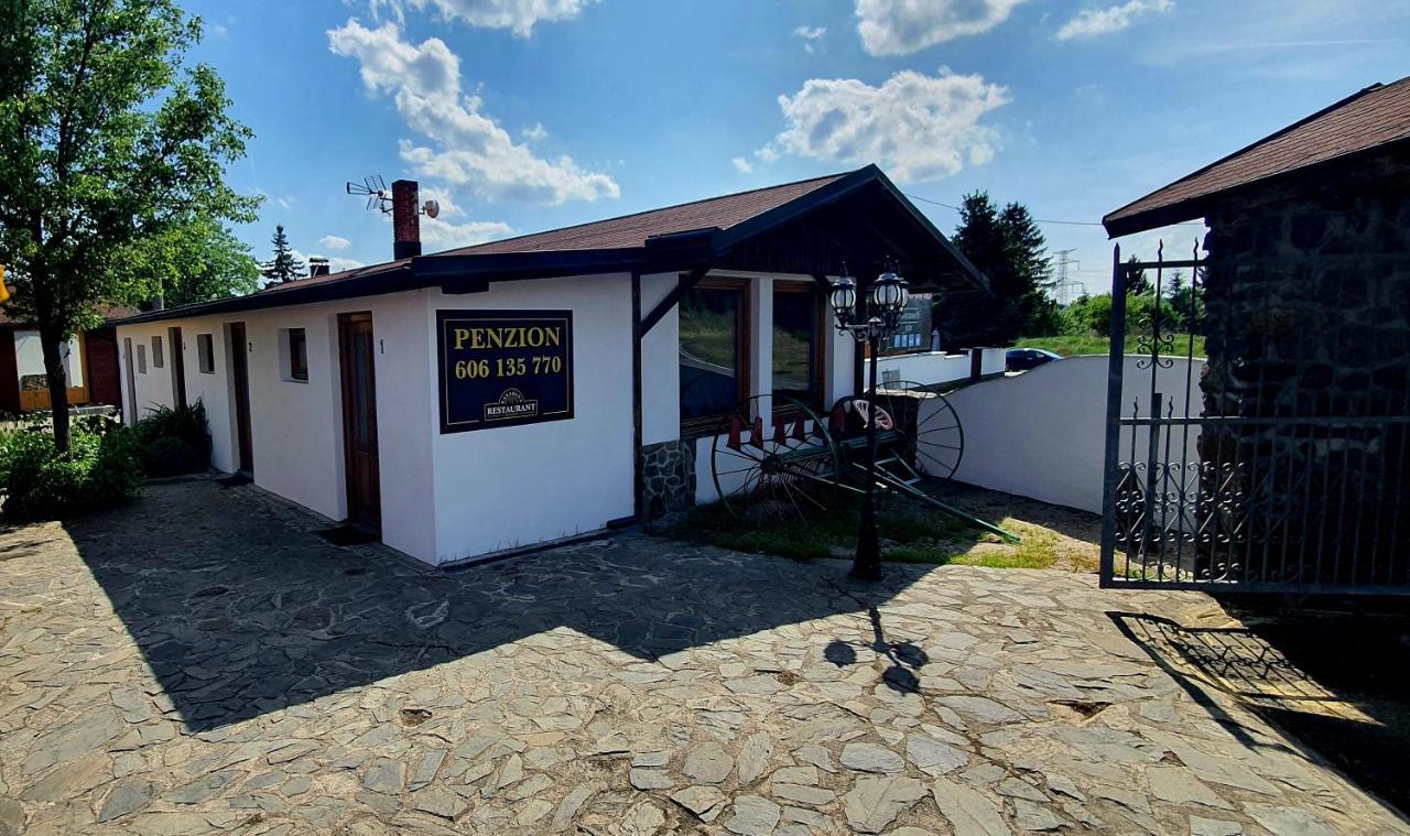 Katerina Restaurant A Penzion Rozvadov Kültér fotó